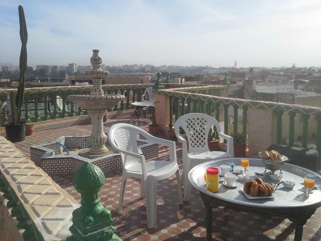 Riad Malak Meknes Luaran gambar