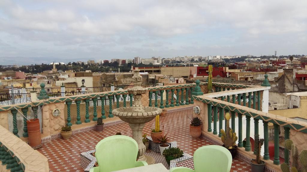 Riad Malak Meknes Luaran gambar
